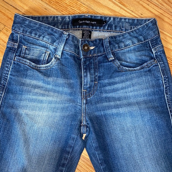 Calving Klein Ultimate Boot jeans. Size 0 - Picture 3 of 6